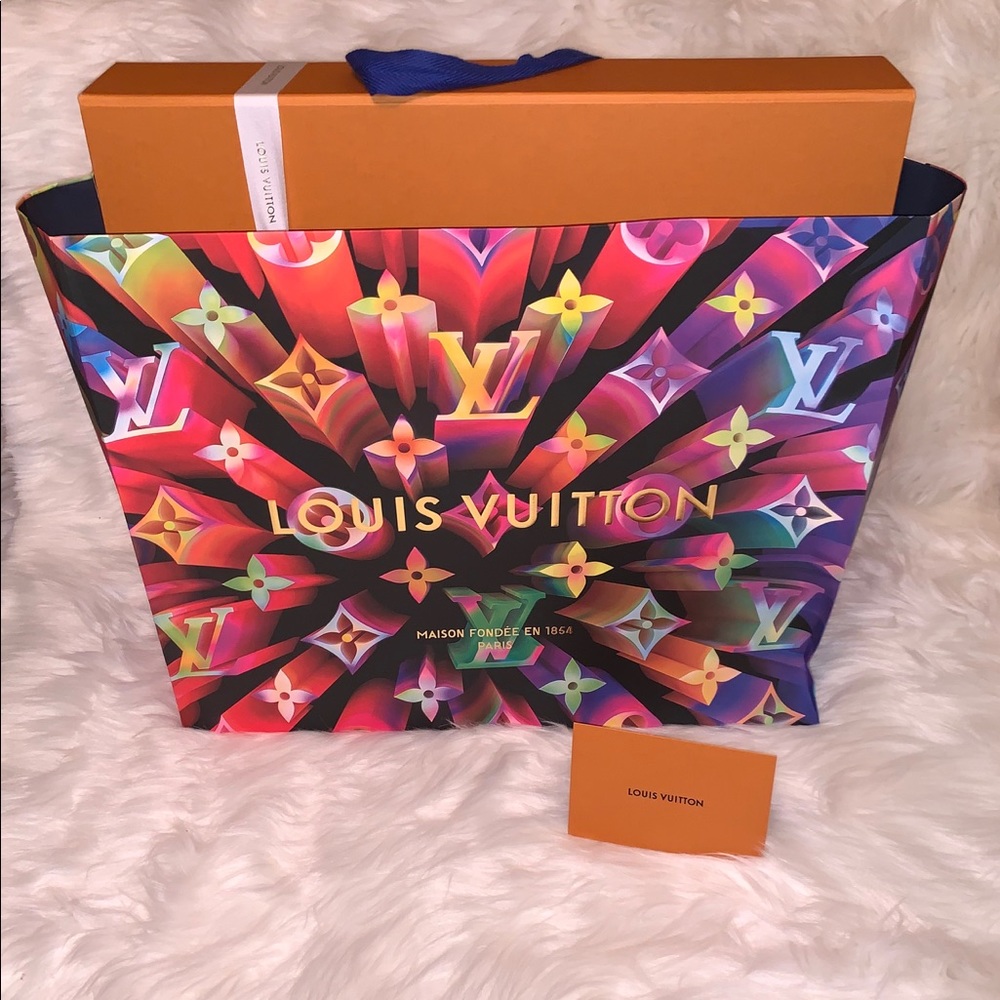 🎉 💯% Authentic Louis Vuitton Artsy MM🎉